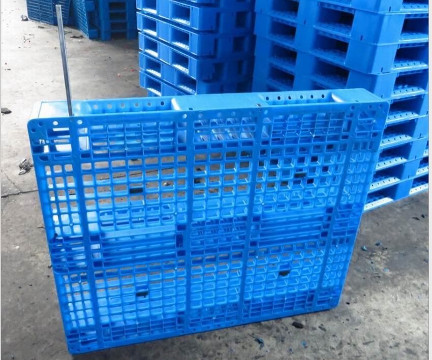 蓝色网格川字型