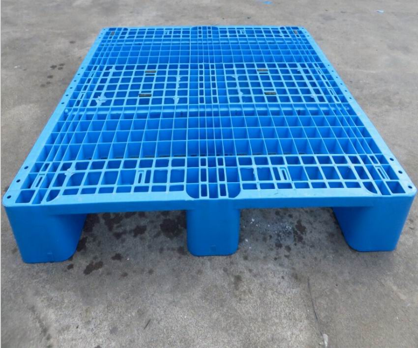 蓝色网格川字型